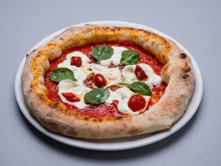 Pizza Caprese
