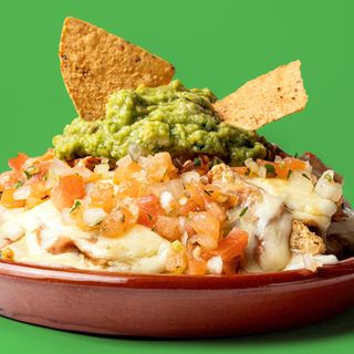 Nachos con Guacamole.
