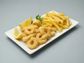 Plato de Calamares con Patatas