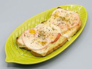 Tostada De Crema De Aguacate