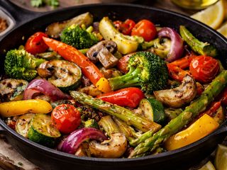 VERDURAS MIXTAS SALTEADAS EN SARTEN