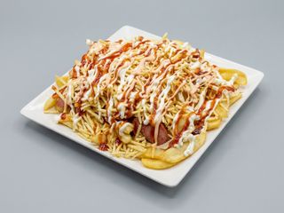 Salchipapa Colombiana (Ración)