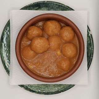 Albóndigas en salsa