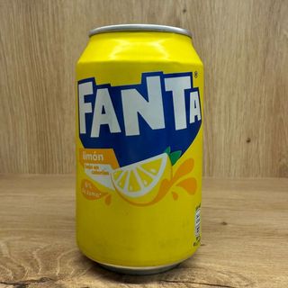 Fanta Limón lata 330ml.