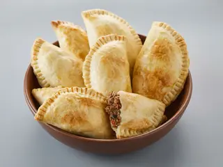 2 Empanadas de carne 
