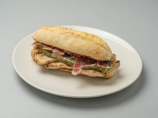 Serranito de pollo.