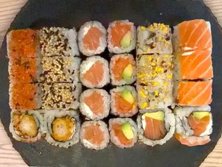 \\Bandeja Gourmet (24 Uds.)\\