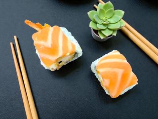 Tasty Dragon Roll (8 Uds.)