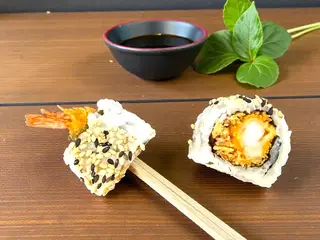Crazy Dragon Roll (8 Uds.)