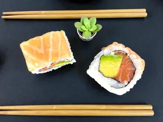 Salmón Roll (8 Uds.)