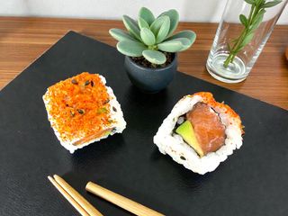 Volcano Salmón Roll (8 Uds.)