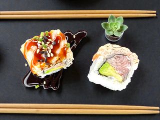 Aburi Salmón Roll (8 Uds.)