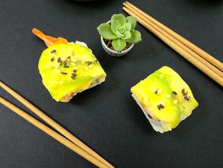 Dragon Roll (8 Uds.)