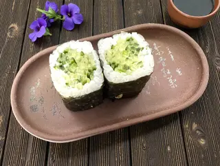 Maki Pepino Con Queso (8 Uds.)