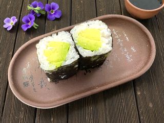 Maki Aguacate Con Queso (8 Uds.)