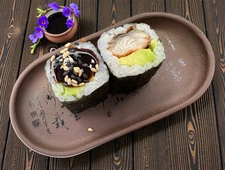 Maki Anguila Con Aguacate (8 Uds.)