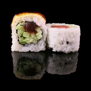 Maguro Roll.