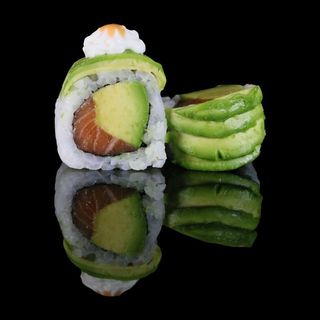 Tsuki Spicy Roll.