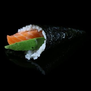 Temaki de Salmón.