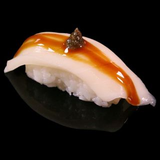 Nigiri Pez Mantequilla con Trufa