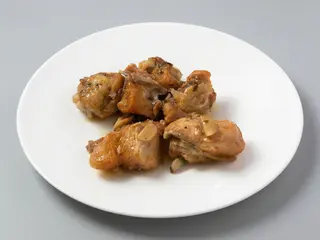 Pollo al ajillo (300 G. Aprox.)
