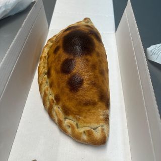 Calzone De Atún (Mediana)