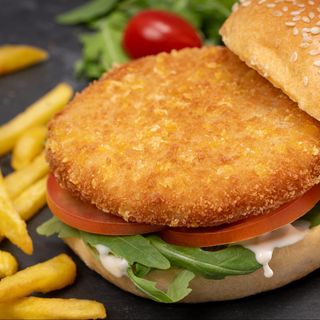 Hamburguesa De Pollo con patatas