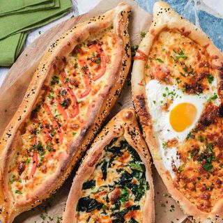 Pide De Champiñones