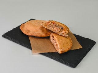 Empanada De Pollo (1 Ud.)