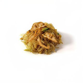 65.- Fideos De Arroz Con Pollo