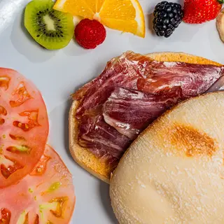 MOLLETE con JAMON IBERICO