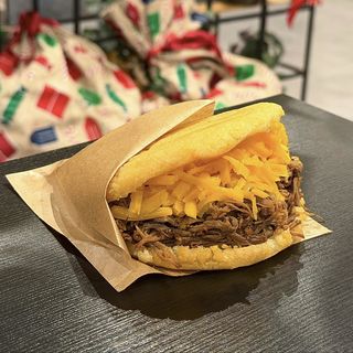 Arepa La Pelúa