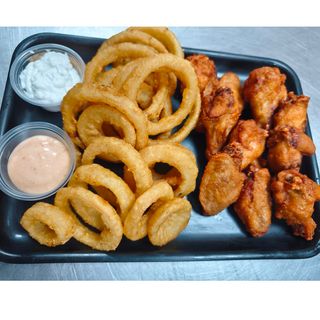 Combo Crunch Alitas & Aros De Cebolla
