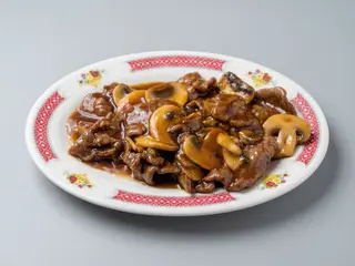 Ternera Con Champiñones