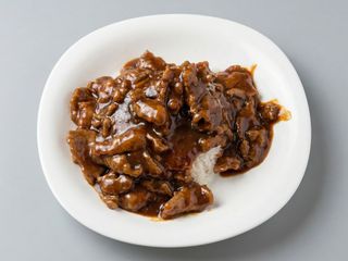 Arroz Blanco Con Salsa De Ternera