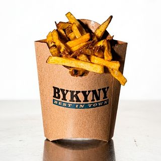 Patatas Fritas Con Salsa Bykyny