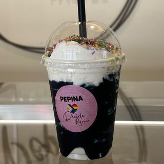 FRAPPÉ FRUTO ROJO DANIELA REQUENA