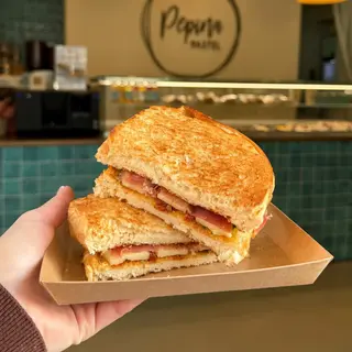 SÁNDWICH SERRANITO