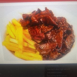 85 - Ternera salteada con patatas fritas