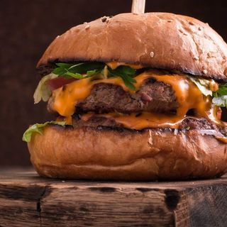 BURGER DE LEON AL INFIERNO