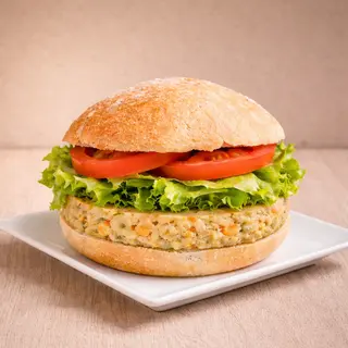 Hamburguesa Vegetal Con Tomate Y Lechuga
