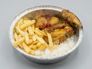 1/2 Pollo A L'Ast Con Patatas Y Arroz