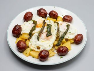 Ración De Huevos Rotos  con Jamón 