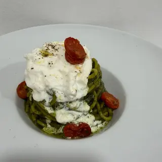 SPAGHETTI PESTO E BURRATA