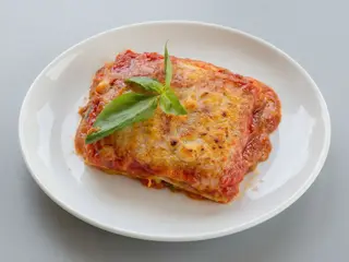 lasaña con bechamel y carne picada