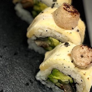 68. Uramaki Butterfoie (8 Pzs.)