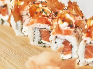 Uramaki doble salmón roll