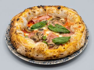 Pizze Jamón Y Champiñones