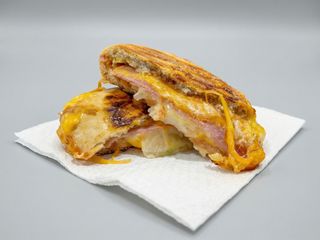 Tostada Dominicana De Pollo