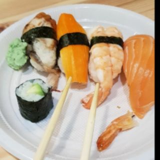 Sushi variado (8 uds)